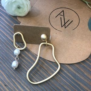 Fresh water pearl earrings